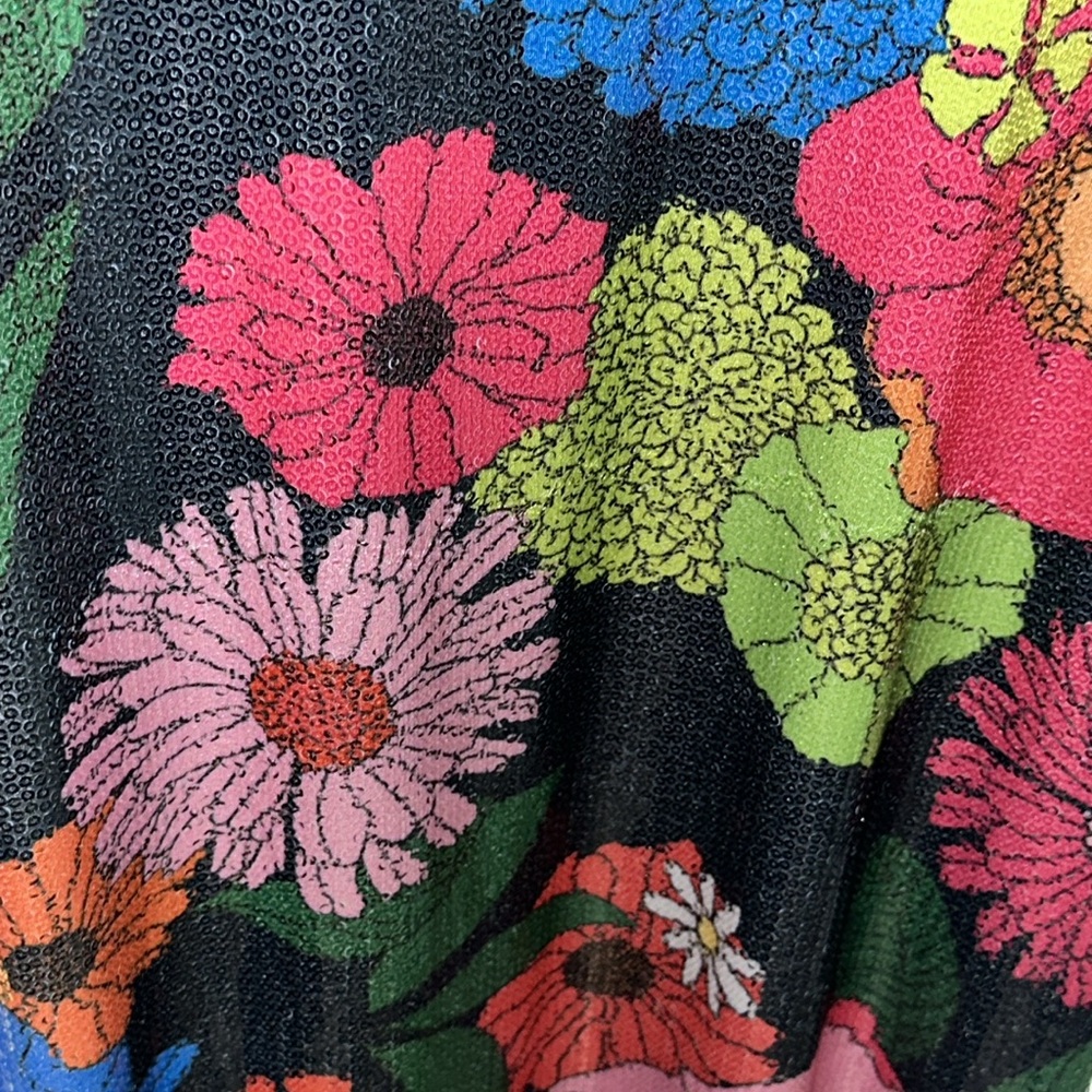 NWOT. Vilagallo Multicolor Sequin Kimono in Floral pattern. Size M. - Picture 7 of 8